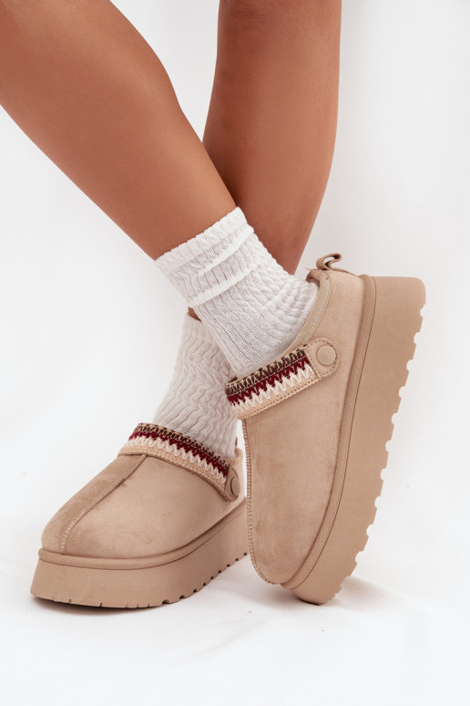 Stivali da neve Basso per le donneRuchomym Strisceem I Haftem con una piattaforma colore avorio Lyrisse Stivali da neve Basso per le donneRuchomym Strisceem I Haftem con una piattaforma colore avorio Lyrisse