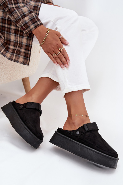 Stivali da neve Femminile con una piattaformacon chiusura adesivaem colore nero Jorielle Stivali da neve Femminile con una piattaformacon chiusura adesivaem colore nero Jorielle