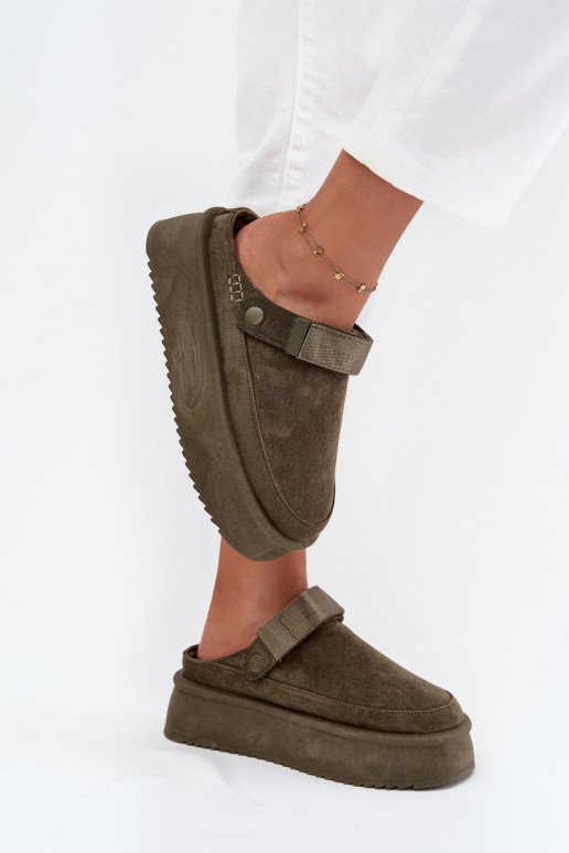 Stivali da neve Femminile con una piattaformacon chiusura adesivaem colore kaki Jorielle Stivali da neve Femminile con una piattaformacon chiusura adesivaem colore kaki Jorielle