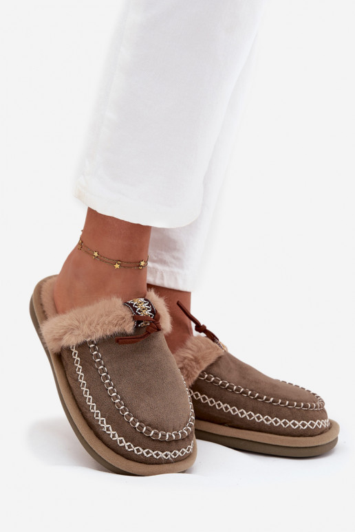 Pantofole Femminile con una pelliccia I Haftem colore verde Perivelle