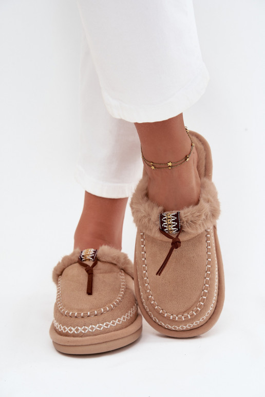 Pantofole Femminile con una pelliccia I Haftem beige Perivelle