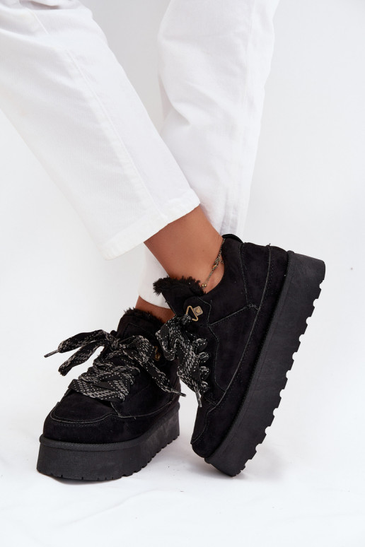 con lacci Stivali da neve Femminile con una piattaforma riscaldamento con pelliccia all interno colore nero Tavelle con lacci Stivali da neve Femminile con una piattaforma riscaldamento con pelliccia all interno colore nero Tavelle