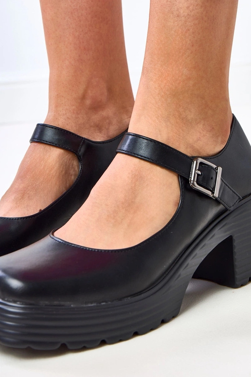 Ballerine laccate color sabbia con... Ballerine laccate color sabbia con...