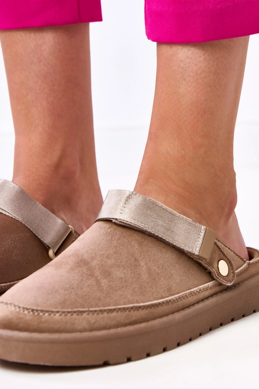 Pantofole marroni con adesivo Miluska