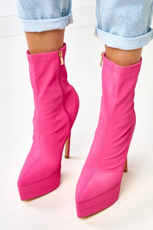 Stivaletti rosa in satin con tacco...