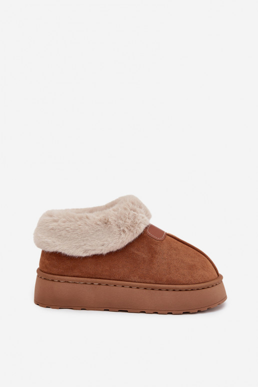 Stivali da neve Femminile con una piattaforma con una pelliccia colore marrone Calyra