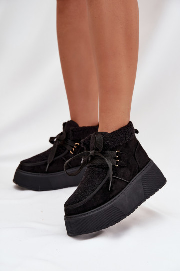 Stivali da neve Femminile con una piattaforma con una pelliccia colore nero Florivelle 2