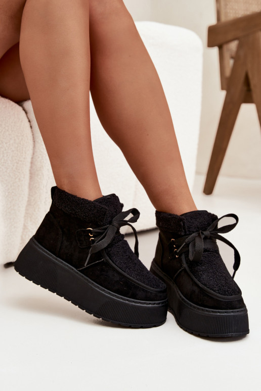 Stivali da neve Femminile con una piattaforma con una pelliccia colore nero Florivelle Stivali da neve Femminile con una piattaforma con una pelliccia colore nero Florivelle