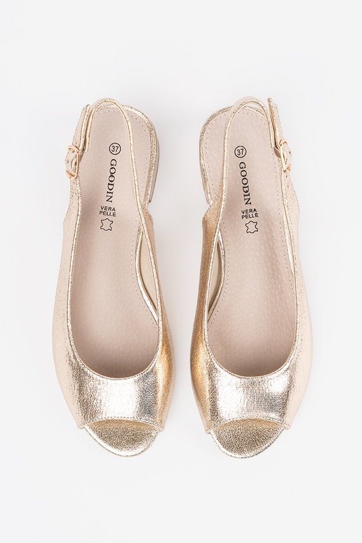 Sandali dorati con tacco basso Sandali dorati con tacco basso