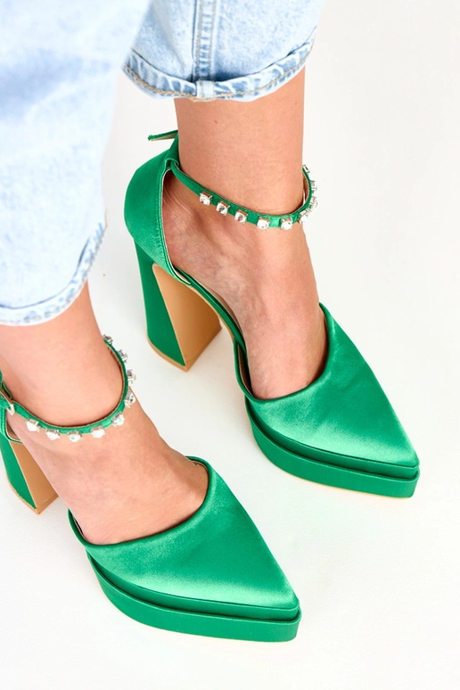 Décolleté verdi con plateau e... Décolleté verdi con plateau e...