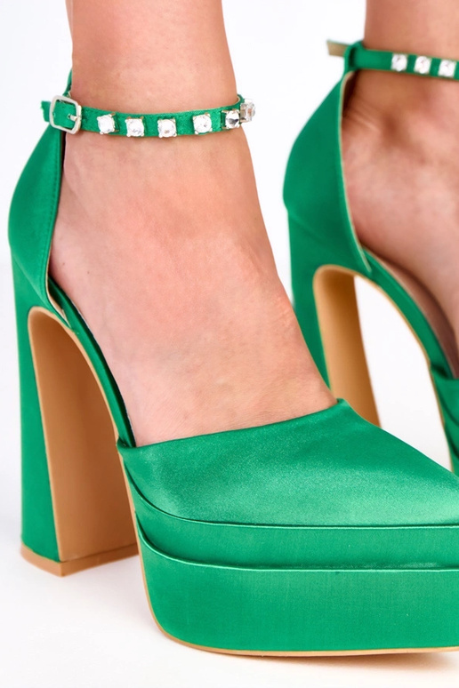 Décolleté verdi con plateau e... Décolleté verdi con plateau e...