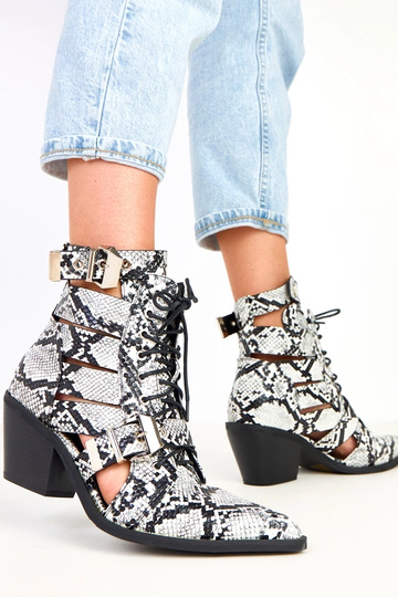 Stivaletti bicolore con... 2