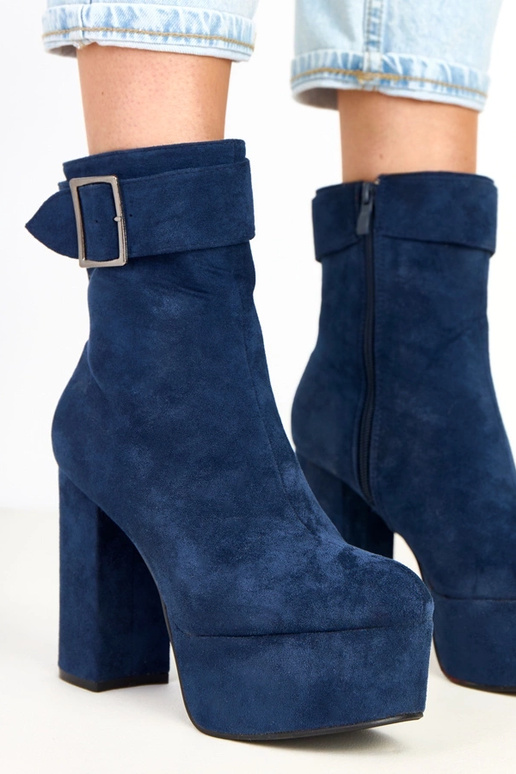 Stivaletti blu scuro con plateau e... Stivaletti blu scuro con plateau e...