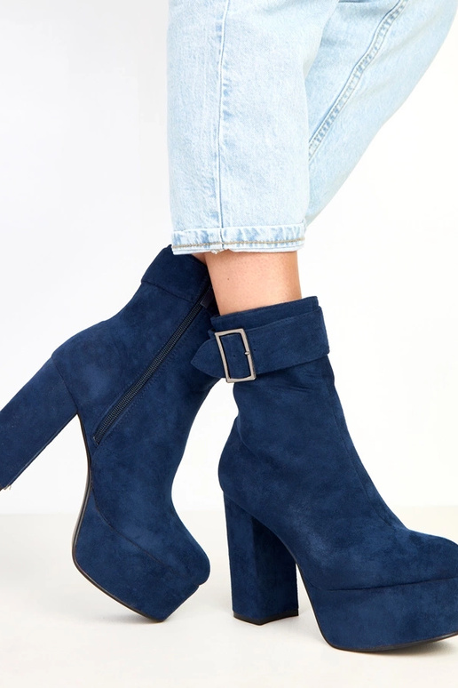 Stivaletti blu scuro con plateau e... Stivaletti blu scuro con plateau e...