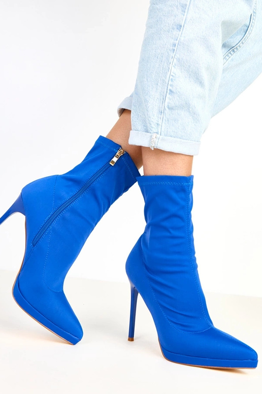 Taylah stivaletti blu in raso con tacco Taylah stivaletti blu in raso con tacco