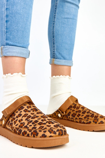 Miluska ciabatte con motivo leopardato e velcro