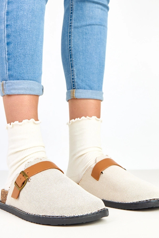 Ciabatte marroni su piattaforma in... Ciabatte marroni su piattaforma in...