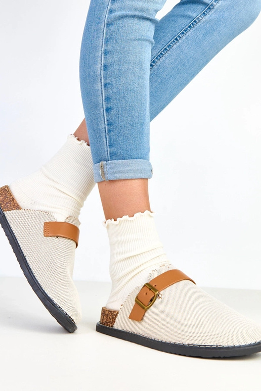 Ciabatte marroni su piattaforma in... Ciabatte marroni su piattaforma in...