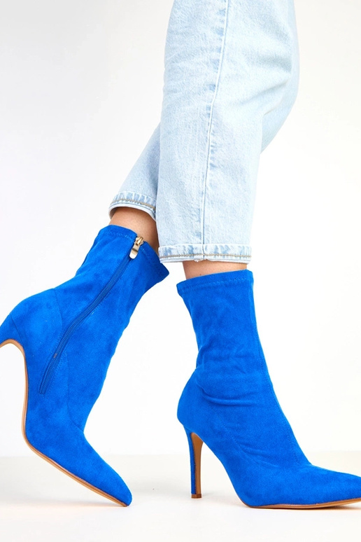 Stivaletti blu in suede con tacco... Stivaletti blu in suede con tacco...