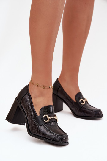 Scarpe da donna con tacchi e dettagli dorati neri Novella 2