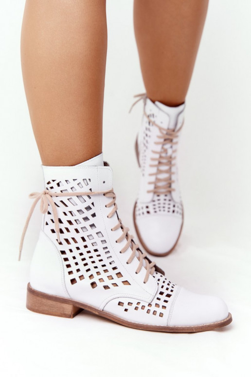 Zazoo 2627 con elementi traforati Pelle Stivali Colore bianco Zazoo 2627 con elementi traforati Pelle Stivali Colore bianco