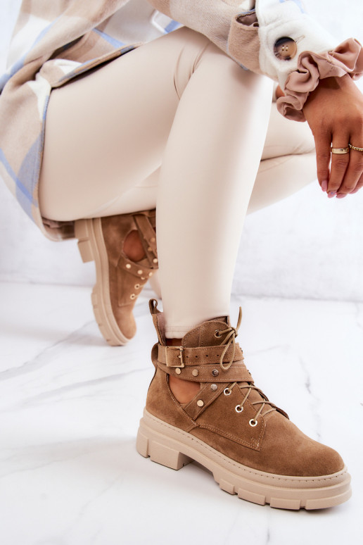 dalla pelle scamosciata Femminile Stivali Con ritagli colore marrone Everly dalla pelle scamosciata Femminile Stivali Con ritagli colore marrone Everly