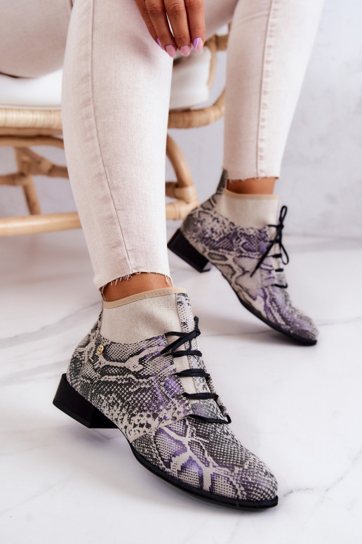 Stivali da donna dalla pelle scamosciata Calzature con imitazione della pelle di serpente Deveciejka 04744-03 beige Stivali da donna dalla pelle scamosciata Calzature con imitazione della pelle di serpente Deveciejka 04744-03 beige