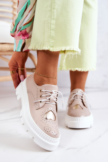 Pelle scarpe con i cuori beige Curtis