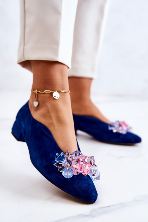 Stile elegante dalla pelle scamosciata scarpe con ornamenti blu scuro McQueen Stile elegante dalla pelle scamosciata scarpe con ornamenti blu scuro McQueen