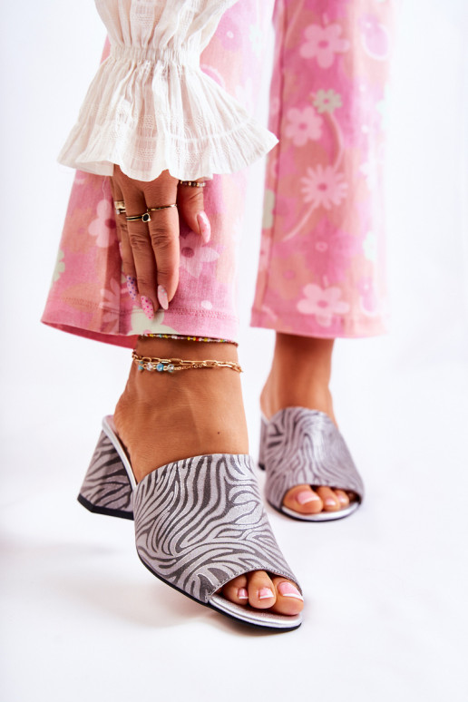 Pelle Femminile Pantofole con i tacchi Zebra colore grigio Nessita Pelle Femminile Pantofole con i tacchi Zebra colore grigio Nessita