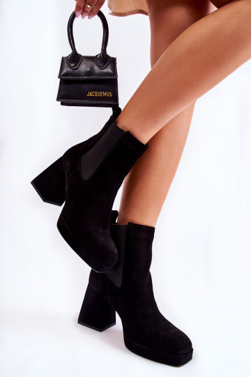 Scarpe scamosciate su tacco massiccio Laura Messi 2519 nere