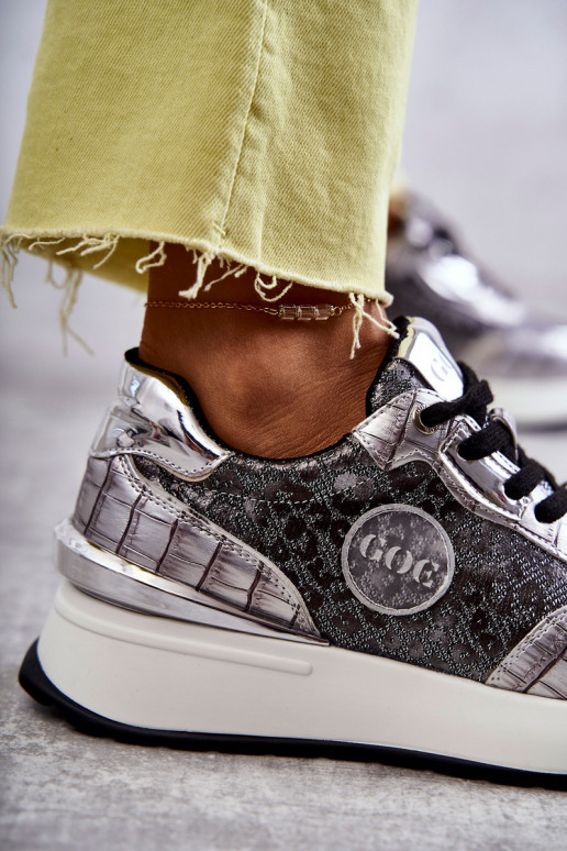 Femminile scarpe da ginnastica Su un cuneo GOE KK2N4083 color argento Femminile scarpe da ginnastica Su un cuneo GOE KK2N4083 color argento