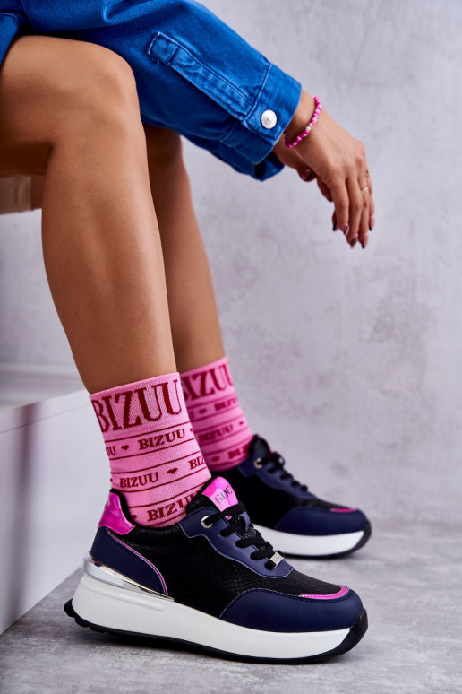 Femminile scarpe da ginnastica Su un cuneo GOE KK2N4081 Nero e-blu scuro Femminile scarpe da ginnastica Su un cuneo GOE KK2N4081 Nero e-blu scuro