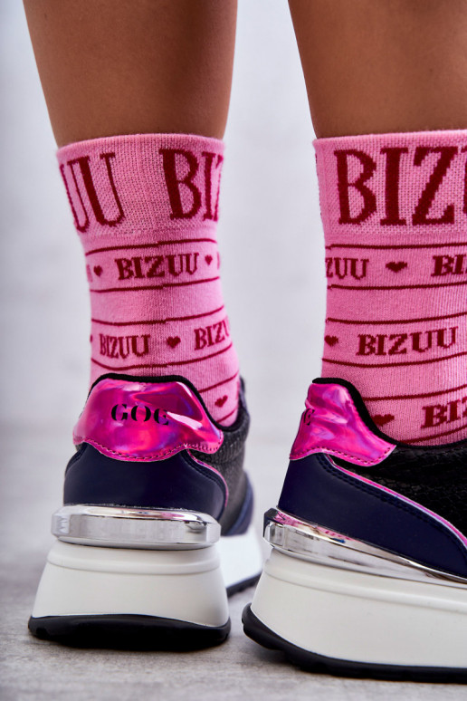 Femminile scarpe da ginnastica Su un cuneo GOE KK2N4081 Nero e-blu scuro Femminile scarpe da ginnastica Su un cuneo GOE KK2N4081 Nero e-blu scuro