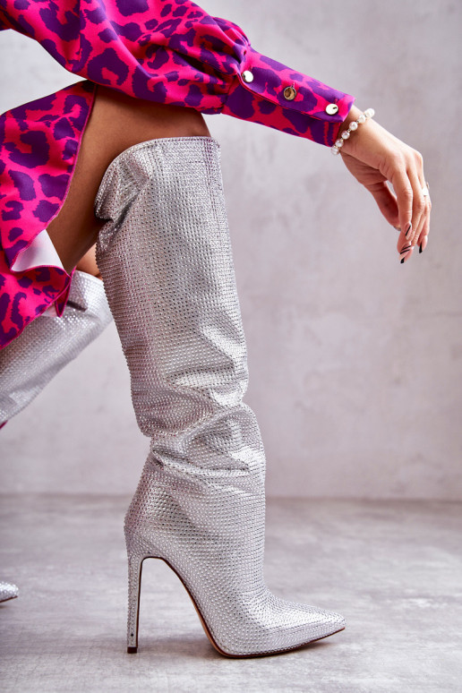 Alla moda stivali con tacchi sottili con gli occhi scintillanti color argento Lovisa Alla moda stivali con tacchi sottili con gli occhi scintillanti color argento Lovisa