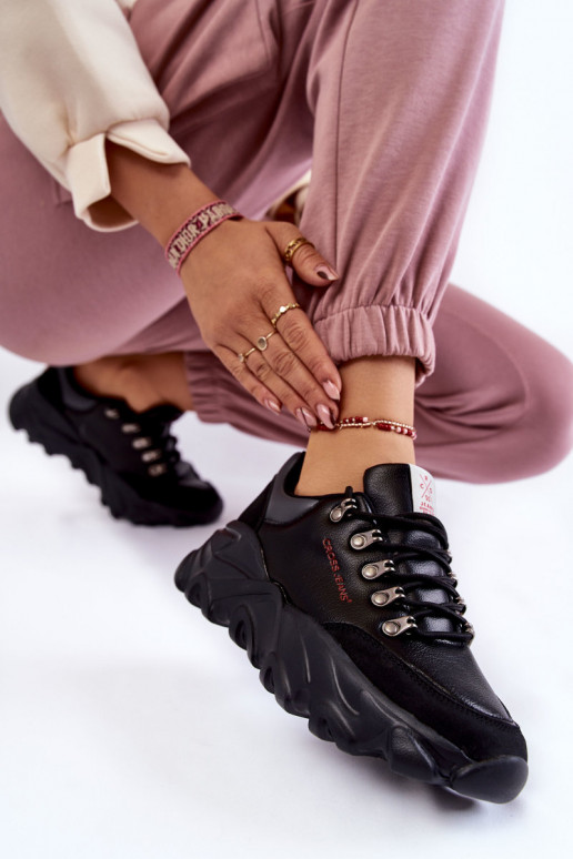 Femminile Scarpe modello sneakers con una piattaforma Cross Jeans KK2R4073C colore nero Femminile Scarpe modello sneakers con una piattaforma Cross Jeans KK2R4073C colore nero