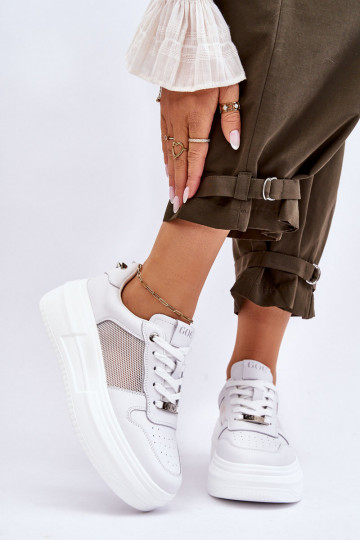 Femminile Elegantello classico scarpe da ginnastica GOE LL2N4060 Colore bianco