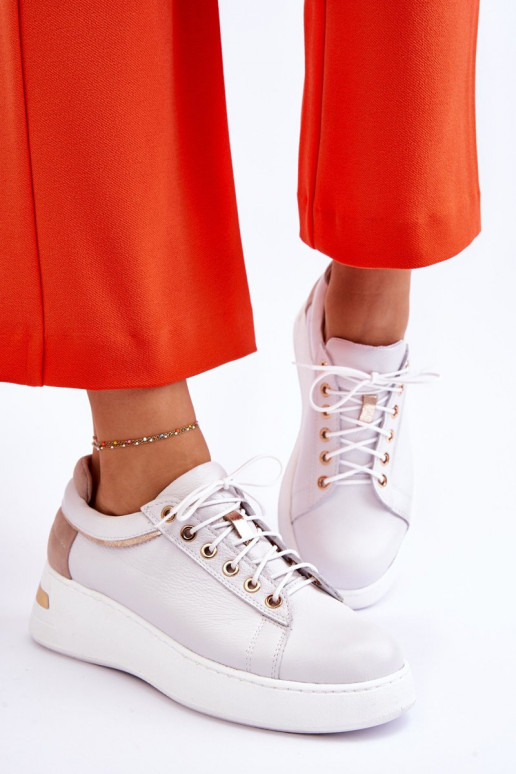 Femminile Pelle scarpe da ginnastica con una piattaforma Colore bianco Caressa Femminile Pelle scarpe da ginnastica con una piattaforma Colore bianco Caressa