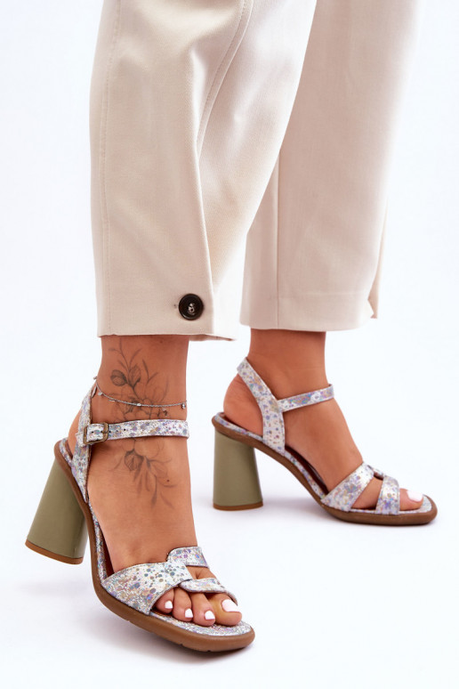 Sandali da donna con tacco Deveciejka 06029-24 Bianco-colore verde Sandali da donna con tacco Deveciejka 06029-24 Bianco-colore verde