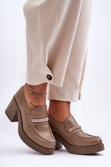 Scarpe in pelle con tacco e ornamenti color sabbia Lemar Gelanor