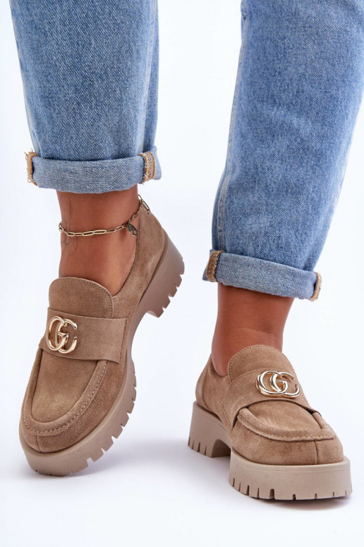 Femminile scarpe dalla pelle scamosciata con ornamenti beige Rosefalls Femminile scarpe dalla pelle scamosciata con ornamenti beige Rosefalls