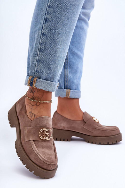 Femminile scarpe dalla pelle scamosciata con ornamenti beige Rosefalls Femminile scarpe dalla pelle scamosciata con ornamenti beige Rosefalls