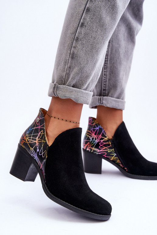 Stivali da donna con i tacchi Deveciejka 04492-99 colore nero Stivali da donna con i tacchi Deveciejka 04492-99 colore nero