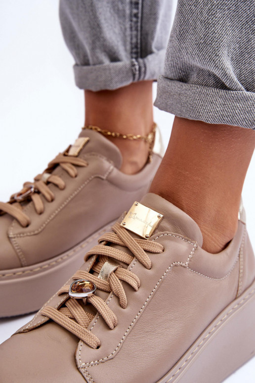 Pelle scarpe da ginnastica con una piattaforma Deveciejka 06191-04 beige Pelle scarpe da ginnastica con una piattaforma Deveciejka 06191-04 beige