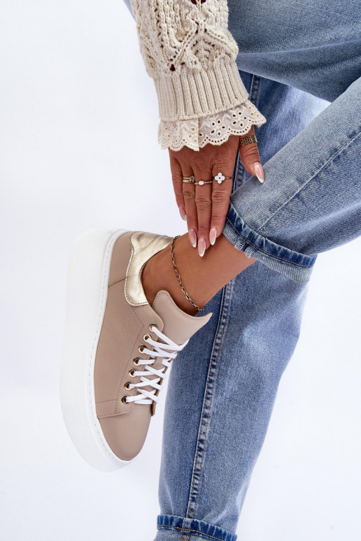 Femminile scarpe da ginnastica Pelle con una piattaforma beige Lemar 10150 Femminile scarpe da ginnastica Pelle con una piattaforma beige Lemar 10150