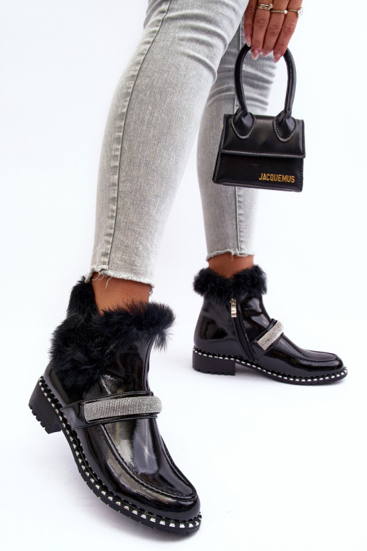 Basso Stivali con effetto vernice con una pelliccia E decorazione S.Barski MR870-74 colore nero Basso Stivali con effetto vernice con una pelliccia E decorazione S.Barski MR870-74 colore nero