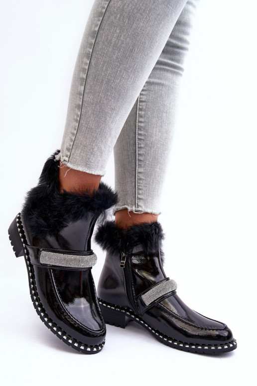 Basso Stivali con effetto vernice con una pelliccia E decorazione S.Barski MR870-74 colore nero Basso Stivali con effetto vernice con una pelliccia E decorazione S.Barski MR870-74 colore nero