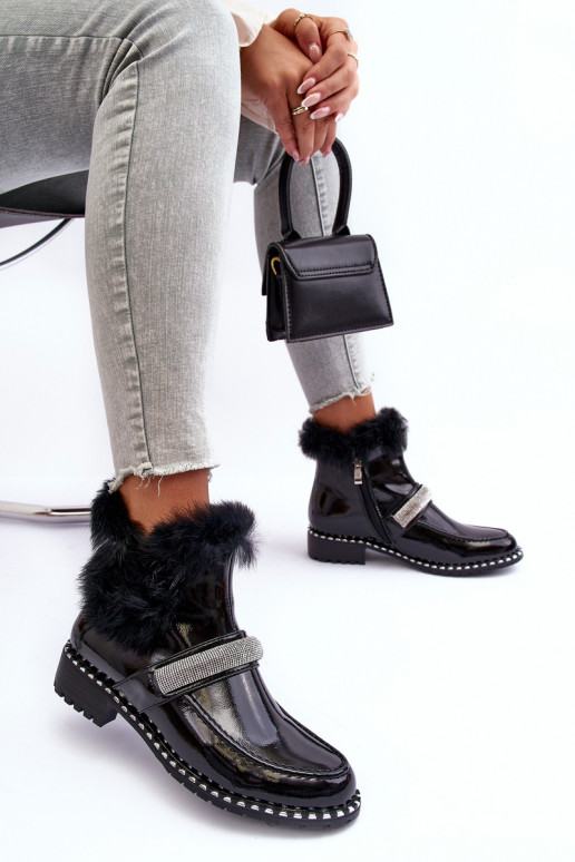 Basso Stivali con effetto vernice con una pelliccia E decorazione S.Barski MR870-74 colore nero Basso Stivali con effetto vernice con una pelliccia E decorazione S.Barski MR870-74 colore nero