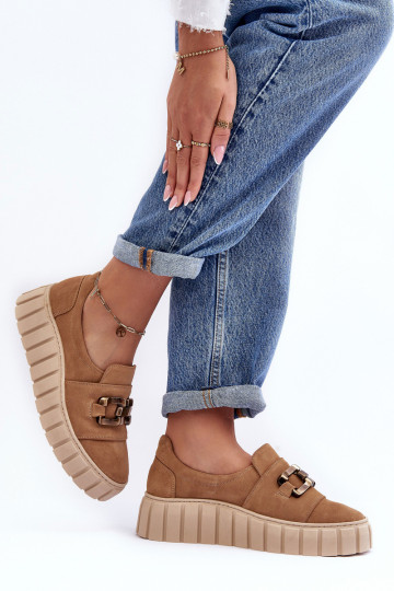 dalla pelle scamosciata scarpe Femminile con una piattaforma con ornamenti beige LeAski 3398