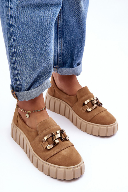 dalla pelle scamosciata scarpe Femminile con una piattaforma con ornamenti beige LeAski 3398 dalla pelle scamosciata scarpe Femminile con una piattaforma con ornamenti beige LeAski 3398